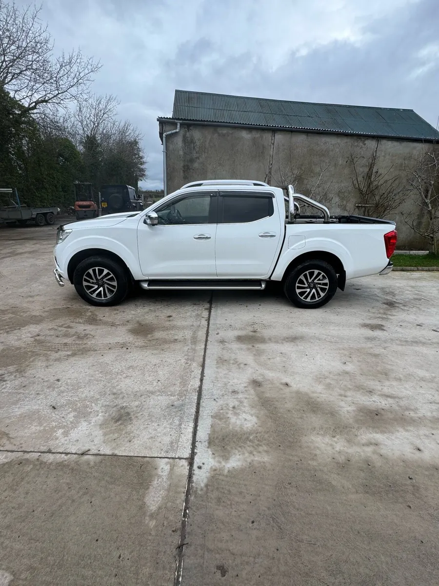 2018 Nissan Navara - Image 2