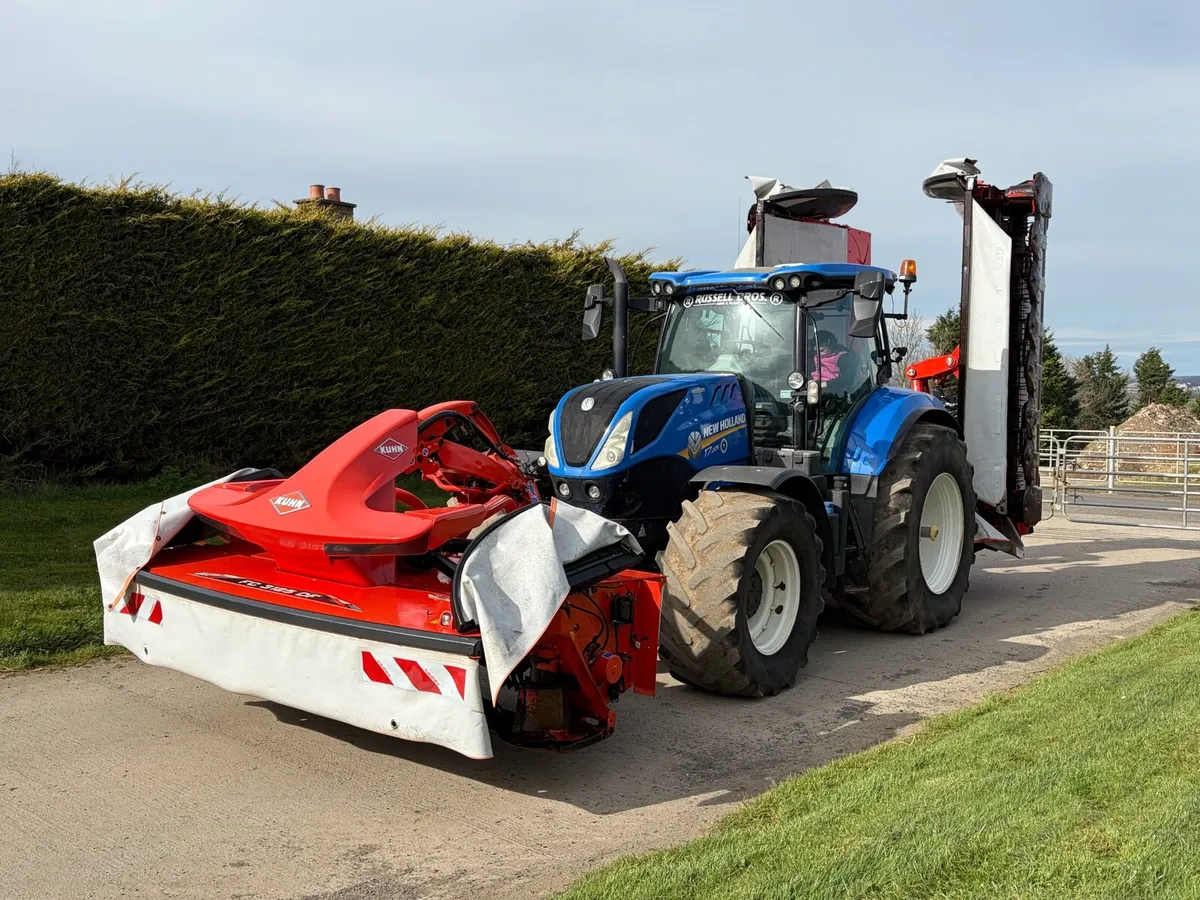 Kuhn triple mowers - Image 1