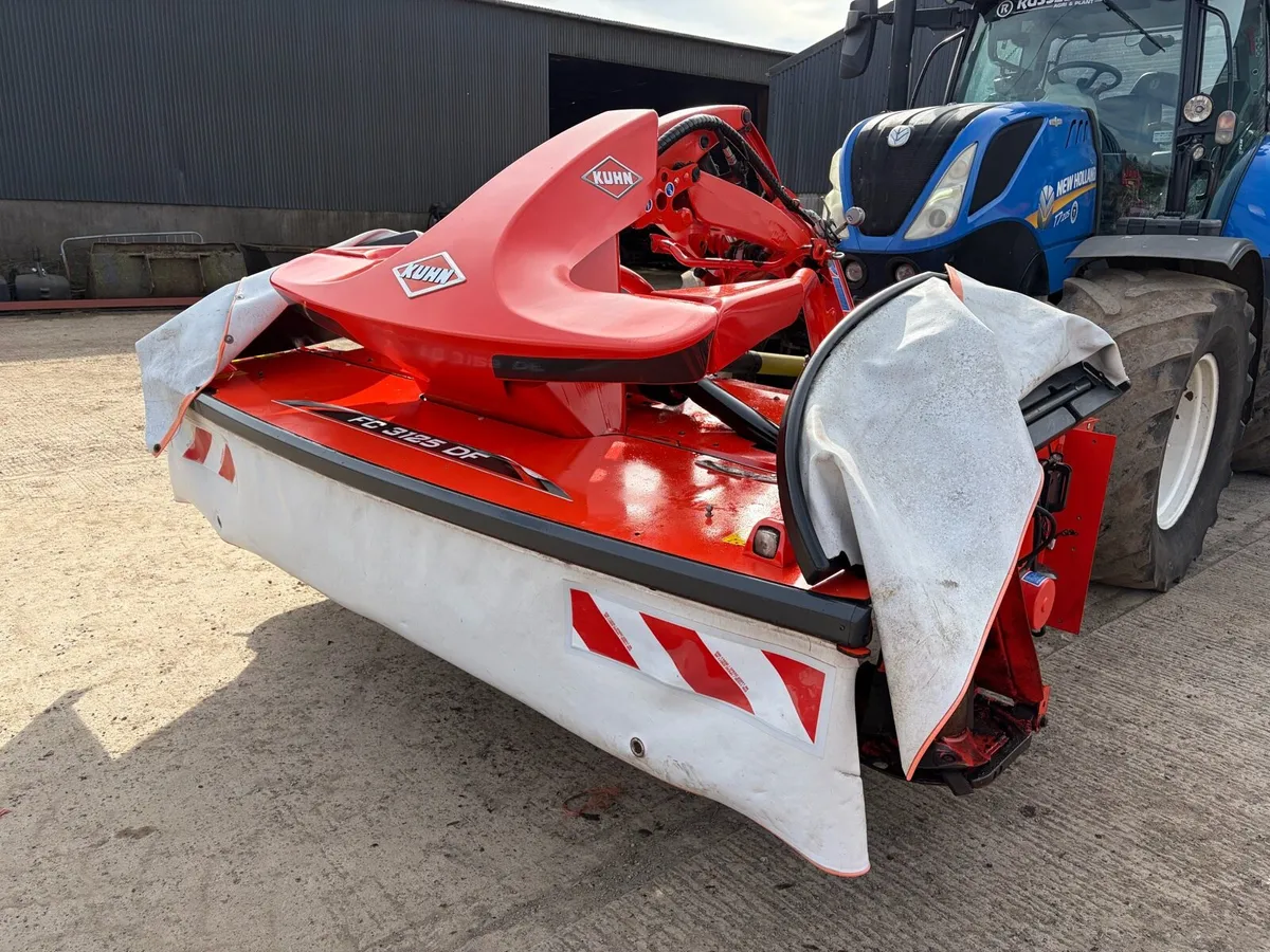 Kuhn triple mowers - Image 3
