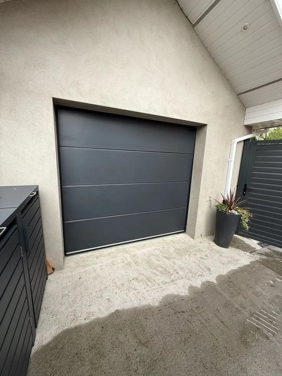 Electric Garage door - Image 1