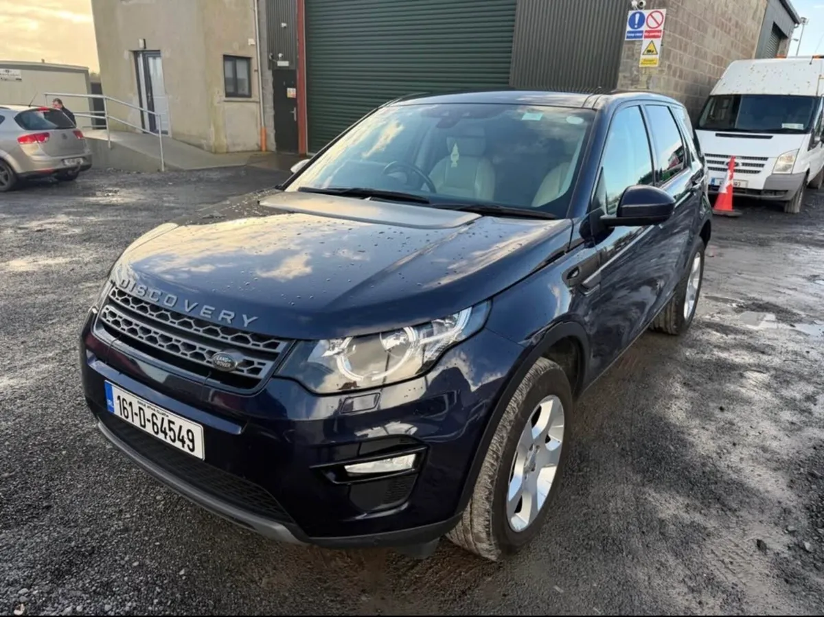2016 LANDROVER DISCOVERY 2.0 READ ADD !! - Image 1