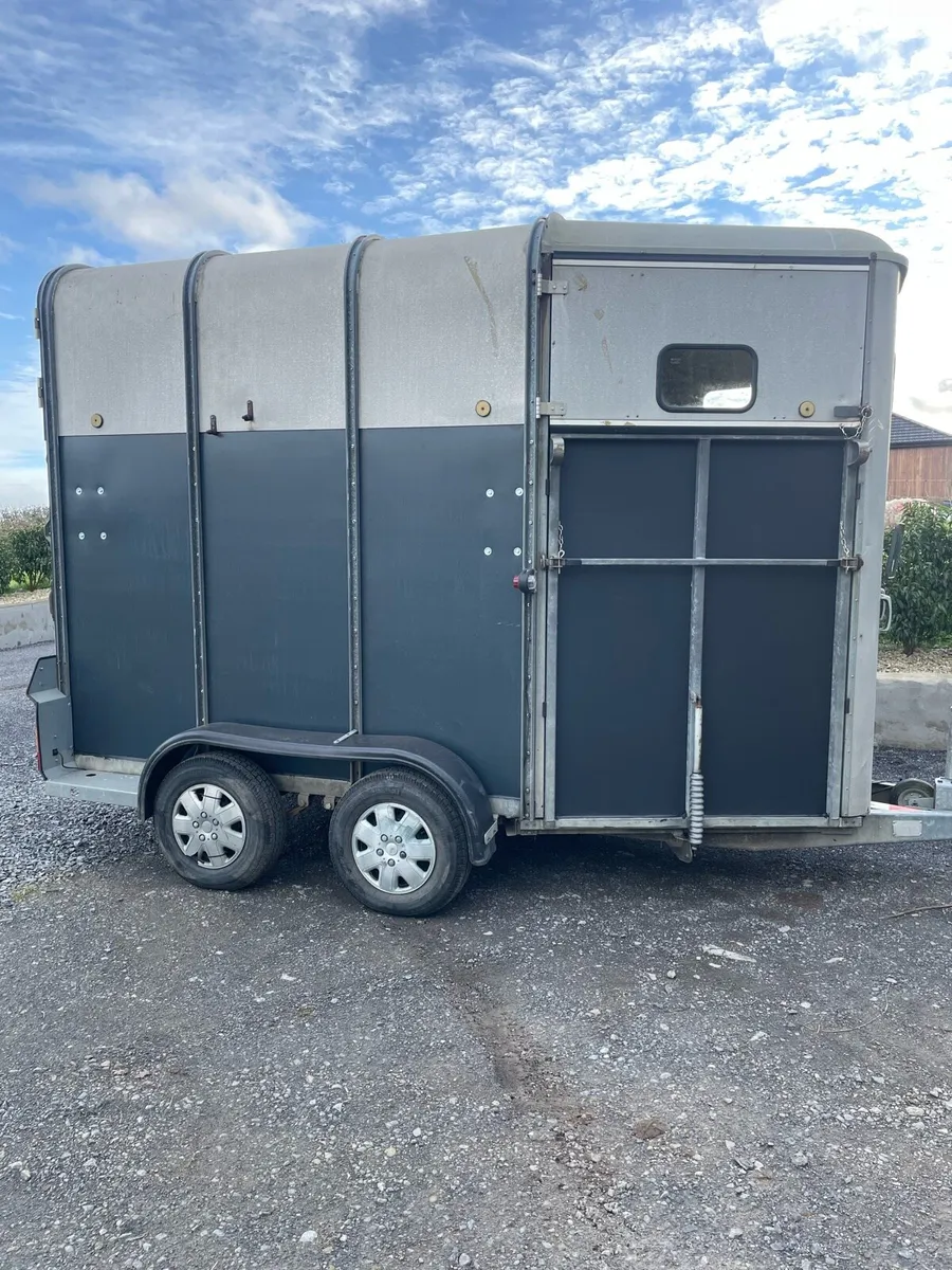 Ivor Williams Horsebox 510, New Sides - Image 1