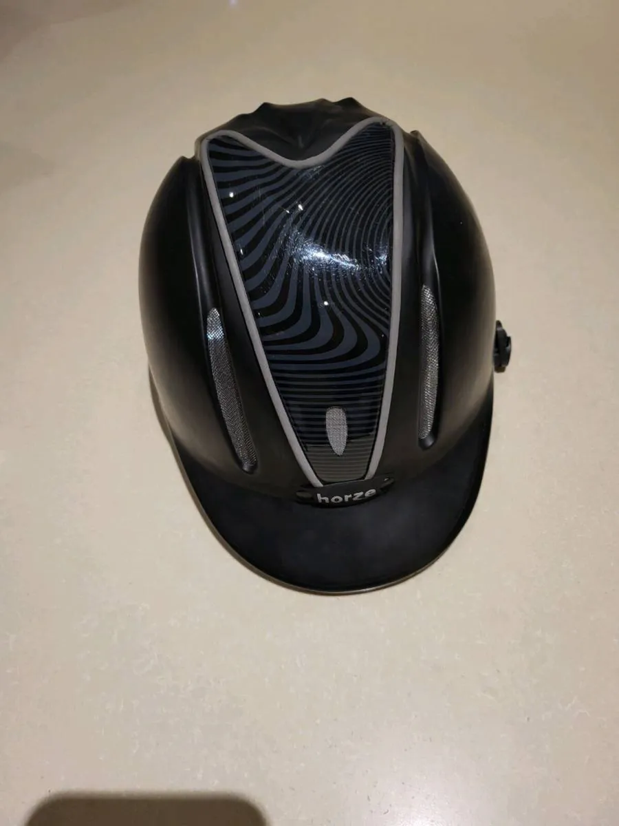 Horse riding helmet - Image 2