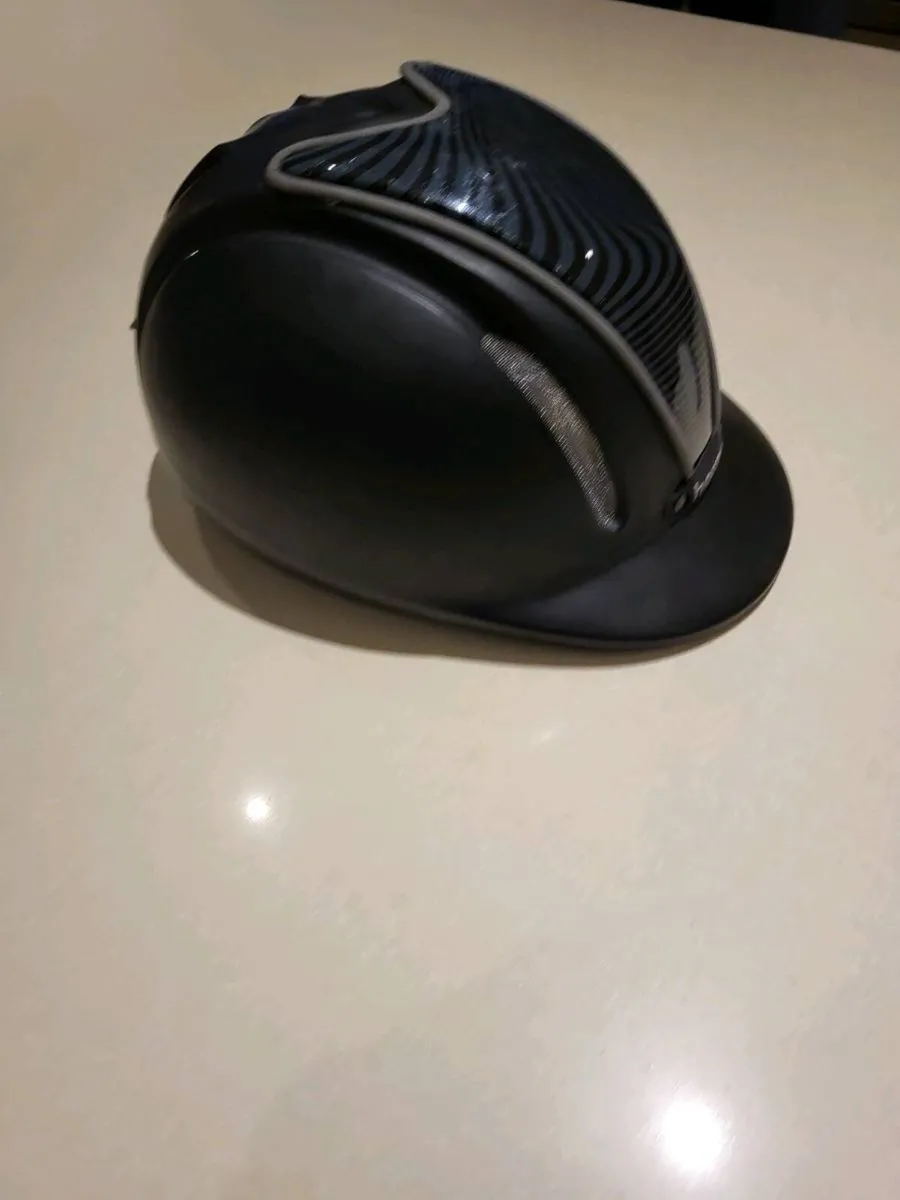 Horse riding helmet - Image 3