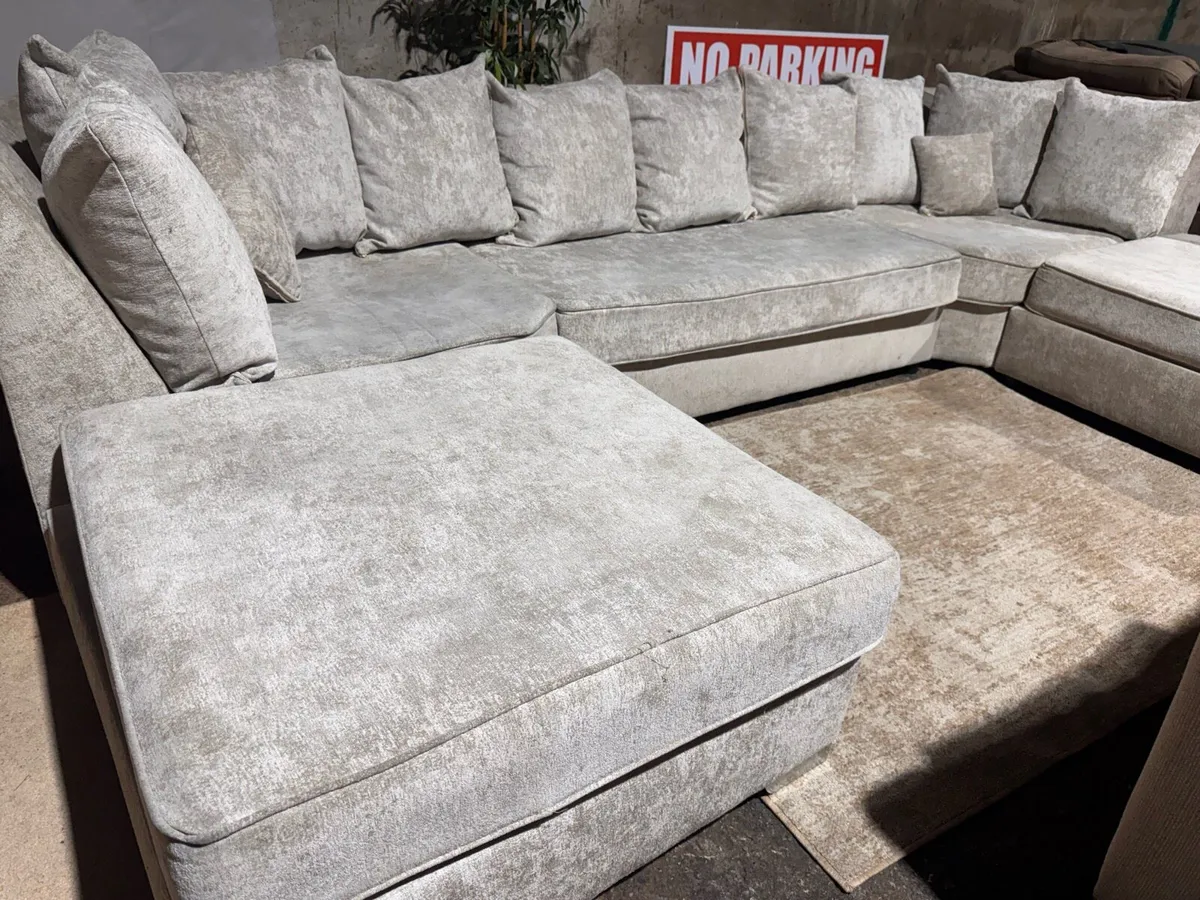 Large U shape corner suite - Image 3