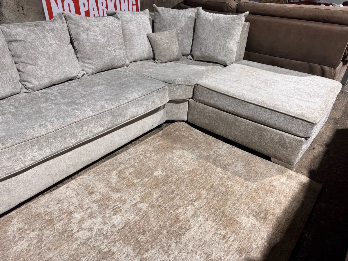 Large U shape corner suite - Image 4