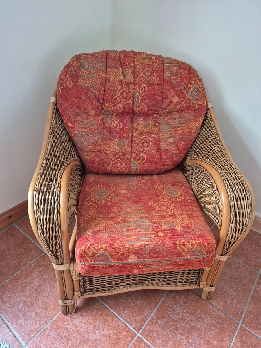 3-Piece Wicker Set, Couch w/ 2 matching armchair - Image 3