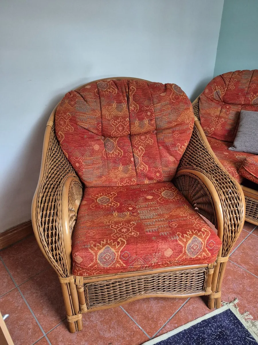 3-Piece Wicker Set, Couch w/ 2 matching armchair - Image 4