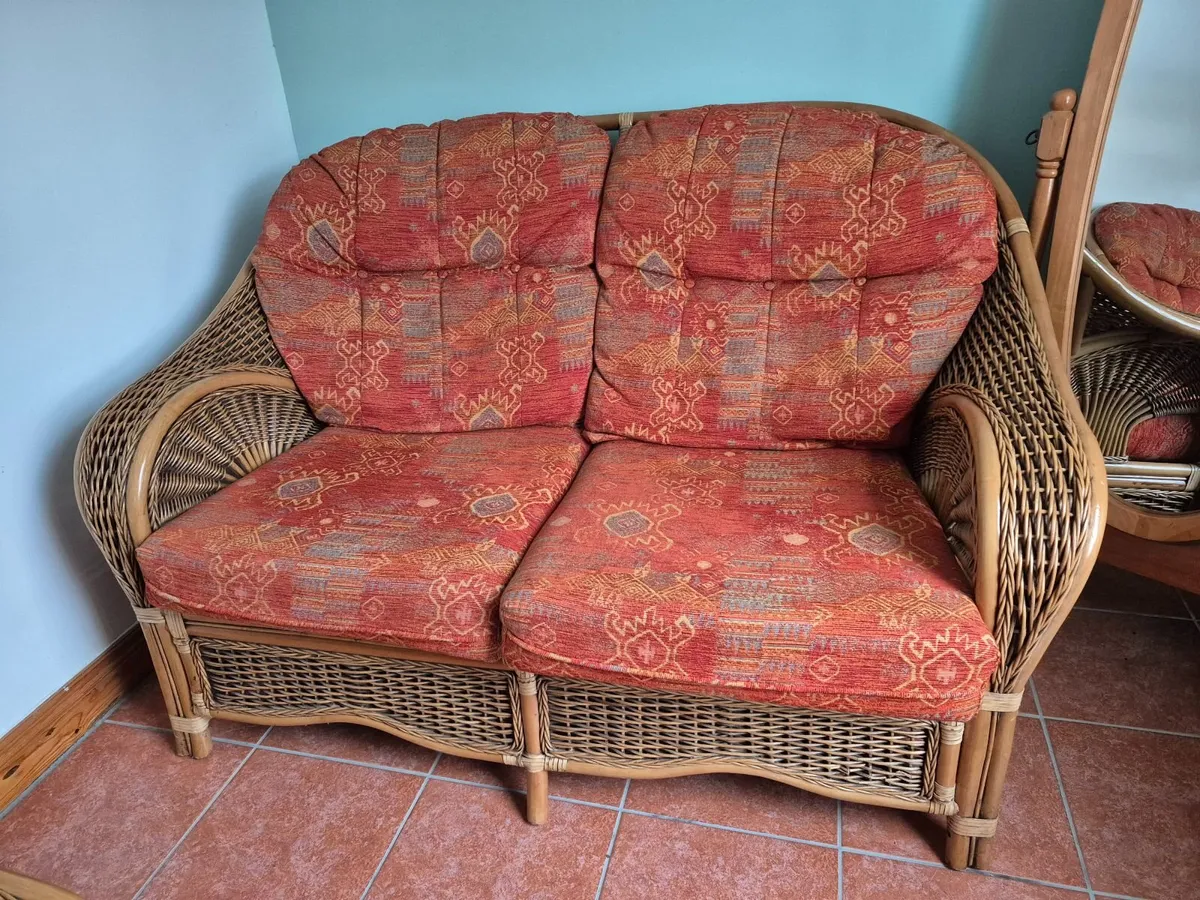 3-Piece Wicker Set, Couch w/ 2 matching armchair - Image 1