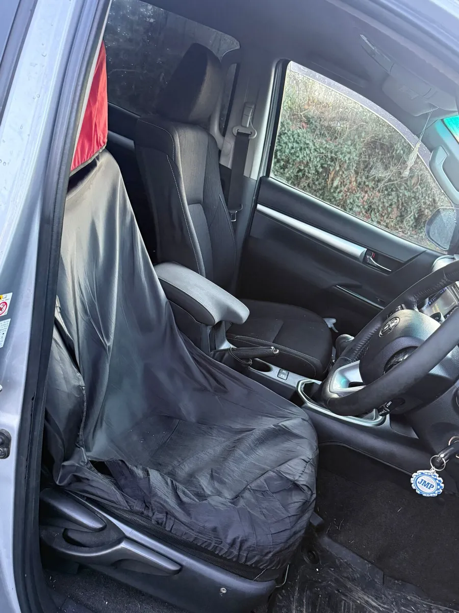 2016 Toyota hilux 2.4 full years doe - Image 3