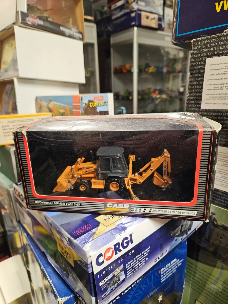 Corgi ERTL Case Blackhoe Loader 1.50 - Image 1