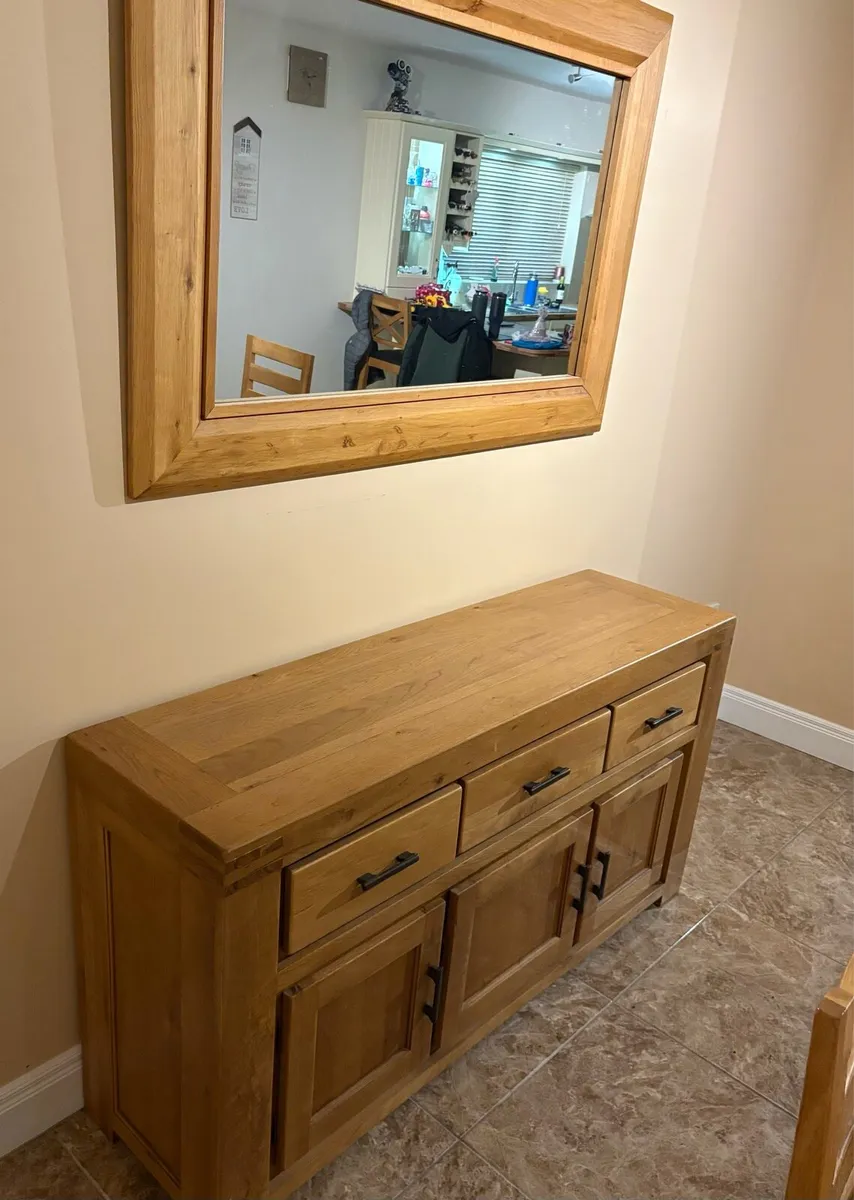 Sideboard / cabinet and matching mirror - Image 1