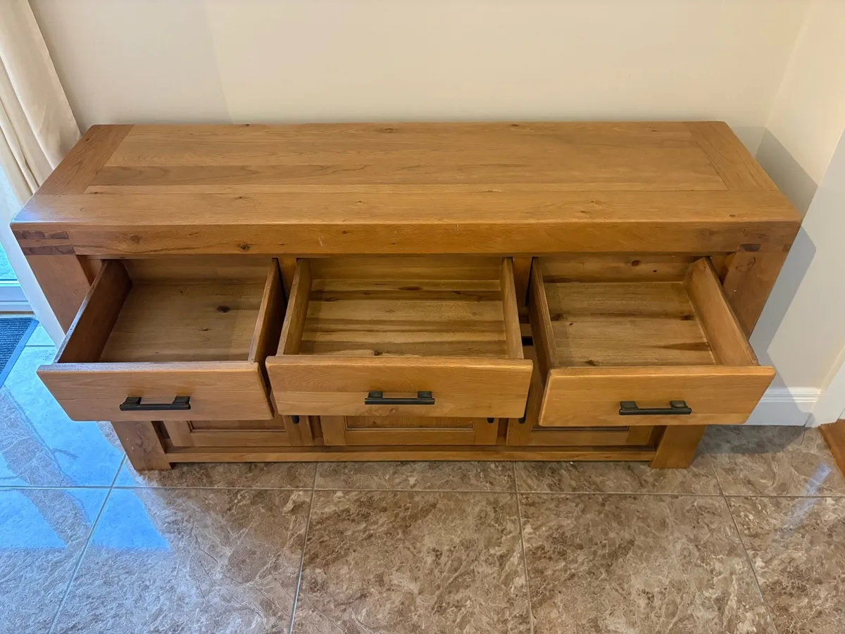 Sideboard / cabinet and matching mirror - Image 3