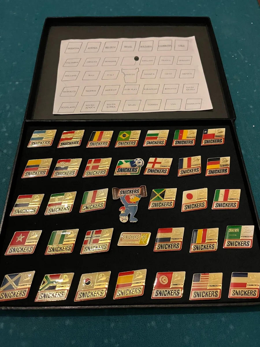 Limited commemorative 1998 World Cup Pins - Image 3