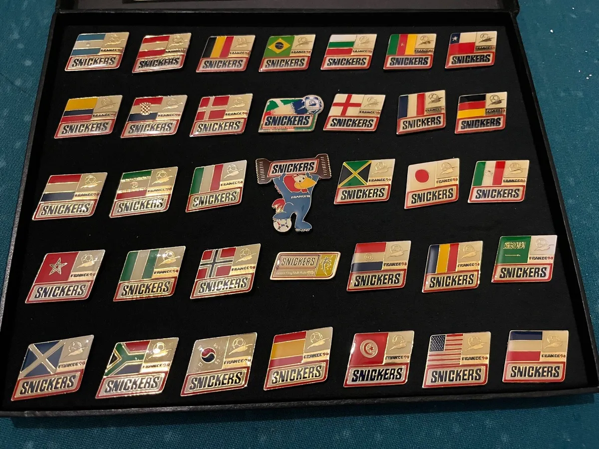 Limited commemorative 1998 World Cup Pins - Image 2