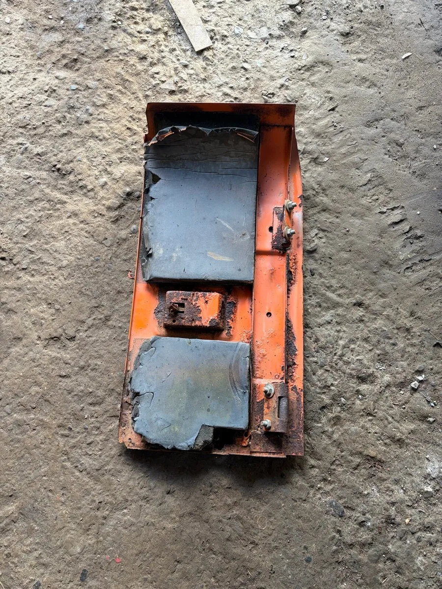 Battery door for hitachi EX60 #5 - Image 2