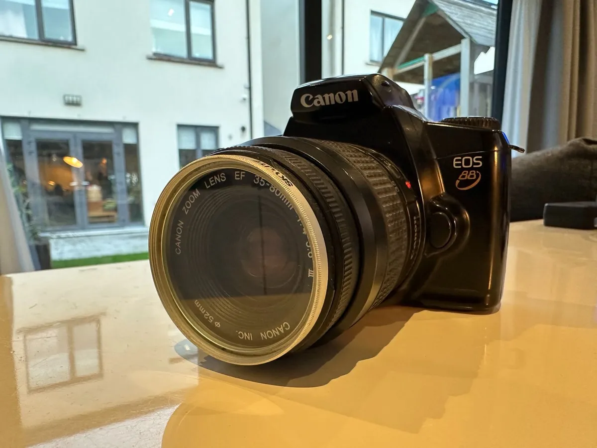 Canon EOS 88 - Image 1