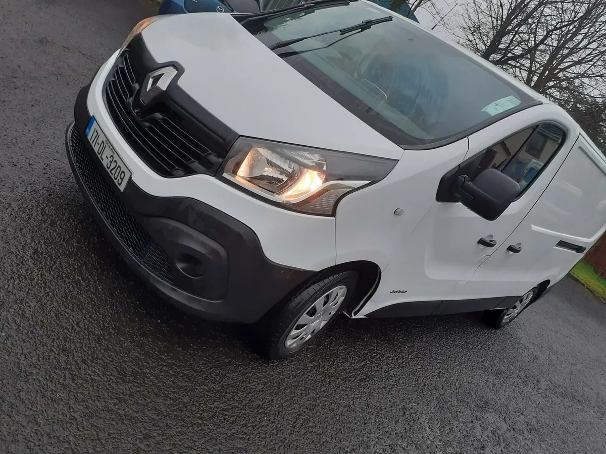 Renault traffic businesses edition - Image 1