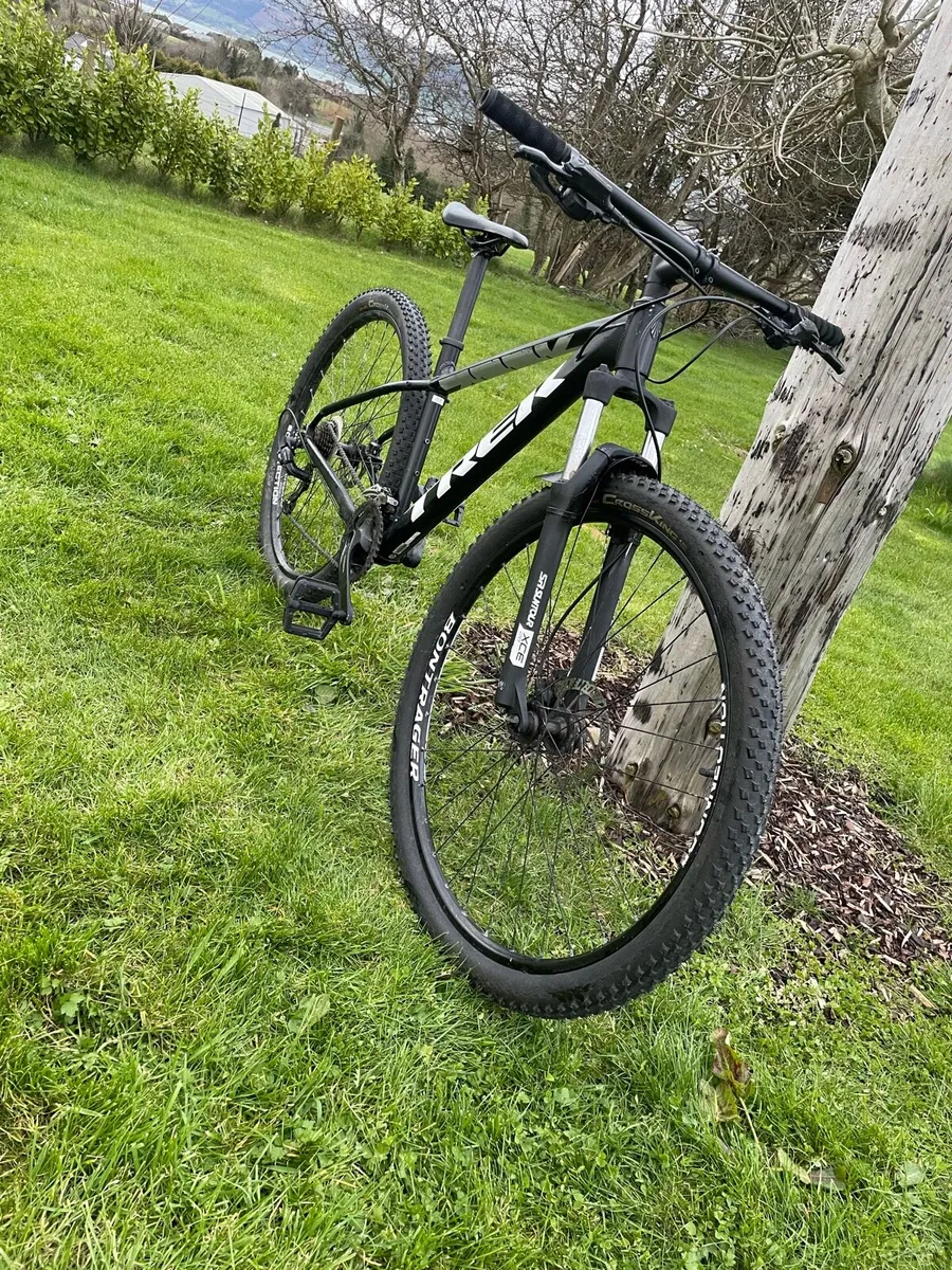 Trek marlin 5 men’s mountain bike - Image 2