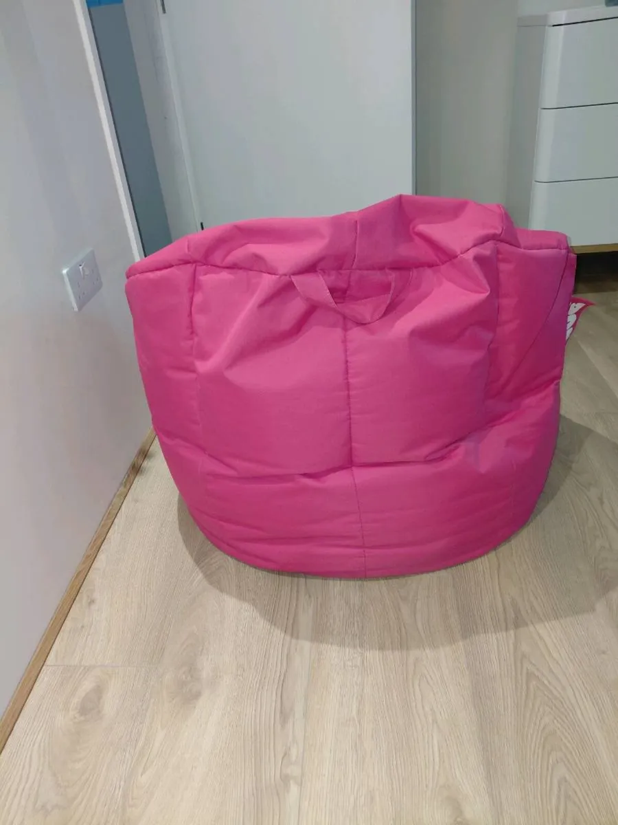 SNUG Hot Pink Beanbag - Image 3