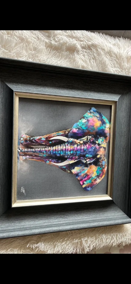 Pictures and Lamps - Image 3