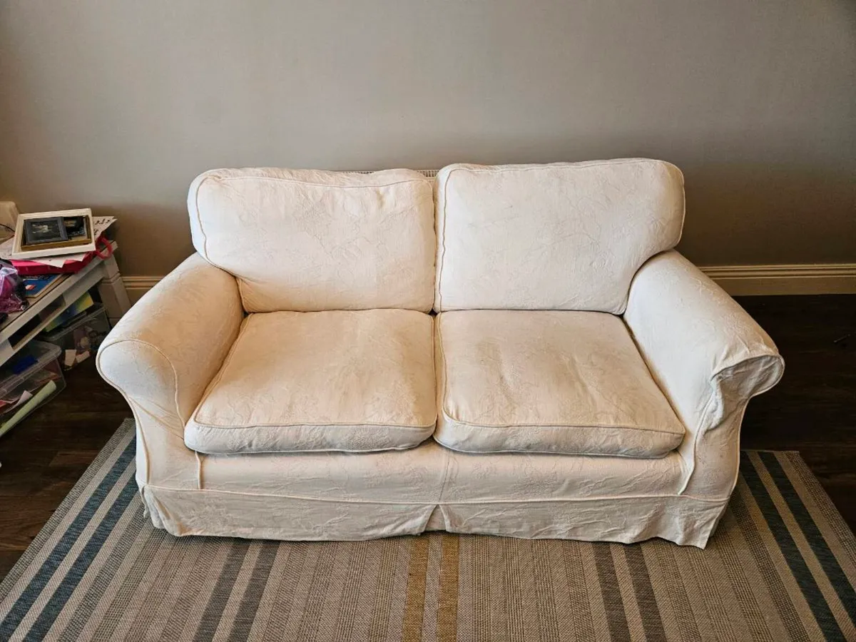 Laura Ashley couch - Image 2