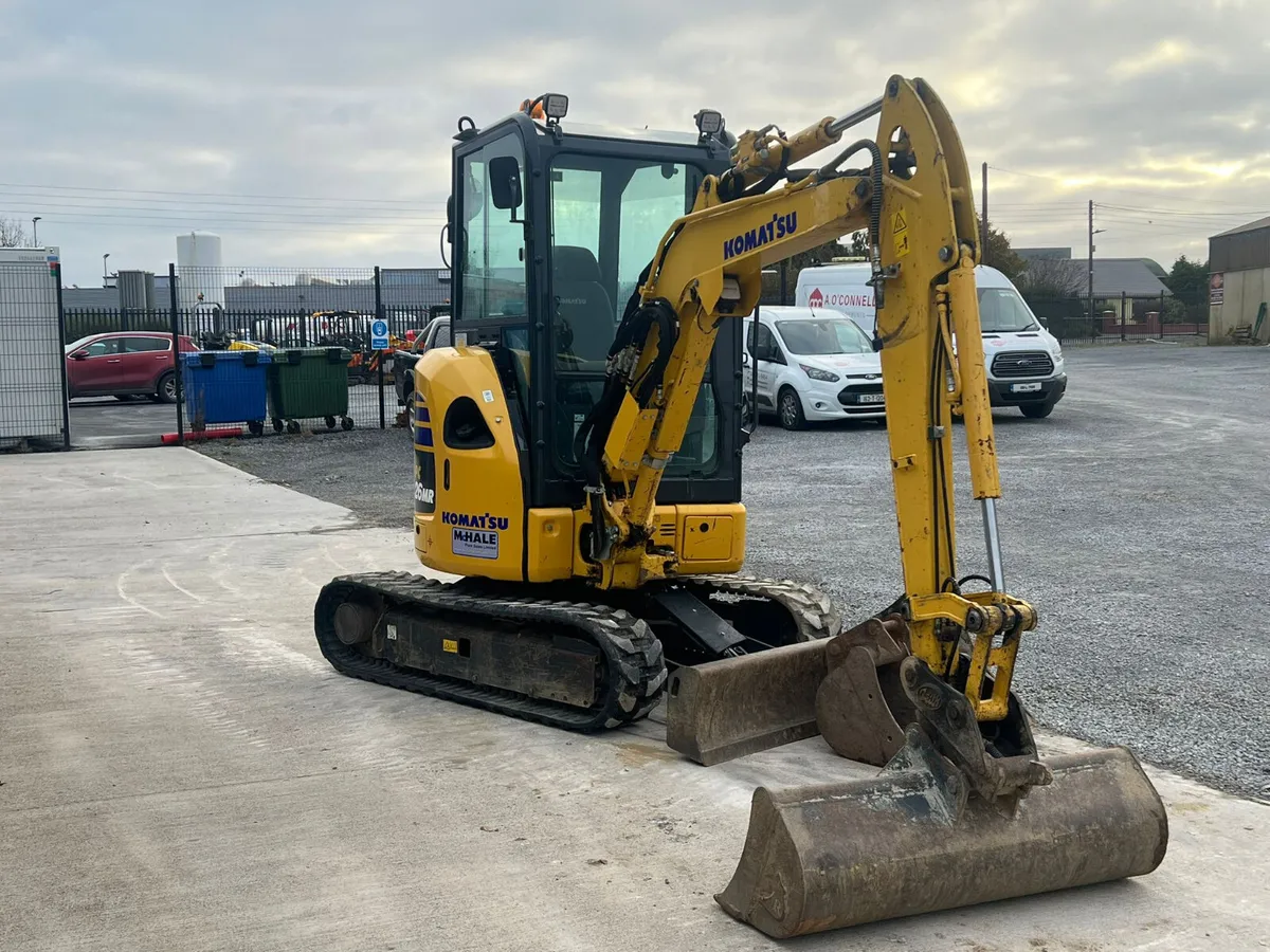 2022 Komatsu Pc26MR5 #1014 - Image 2