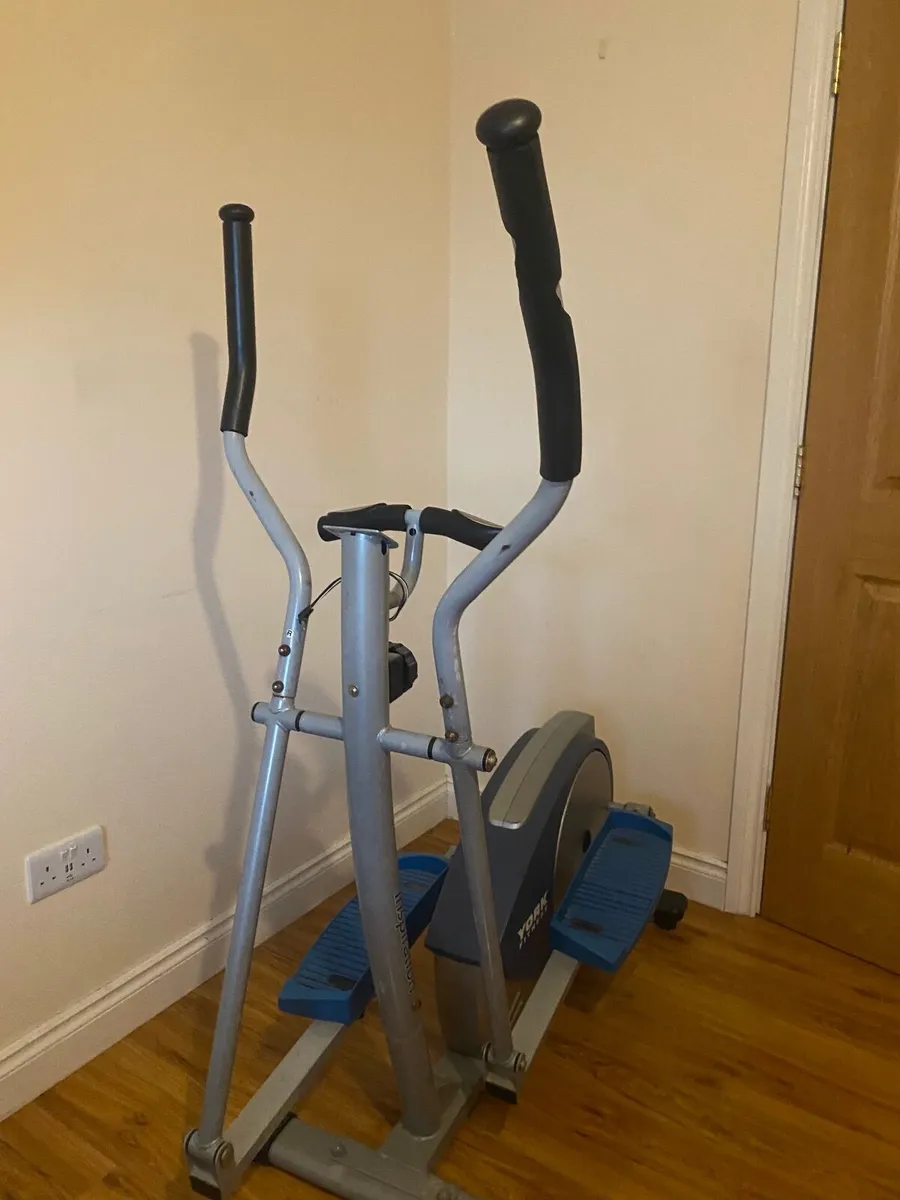 York Cross Trainer - Image 2
