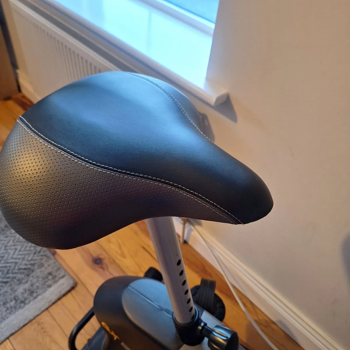 Nordic Track exercise bike - Image 4