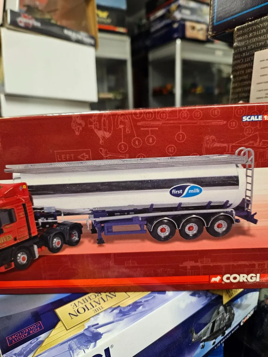 Corgi ERF Tractor Unit and Tanker Trailer 1.50 - Image 2