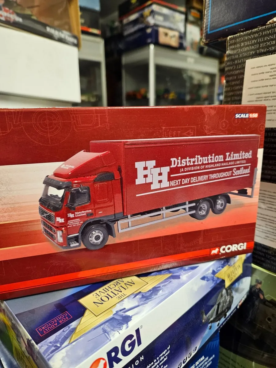 Corgi Volvo Curtainside Rigid 1.50 - Image 3