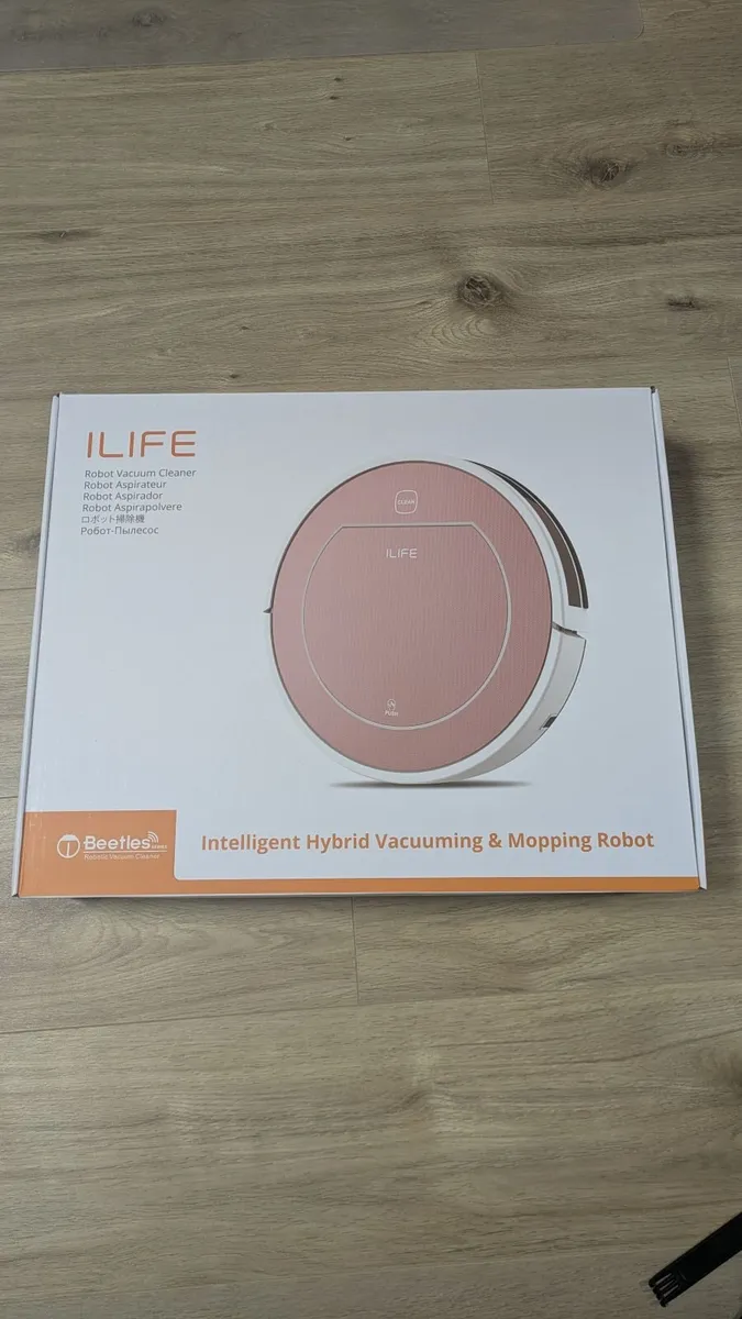Robot vacuum cleaner - Image 1