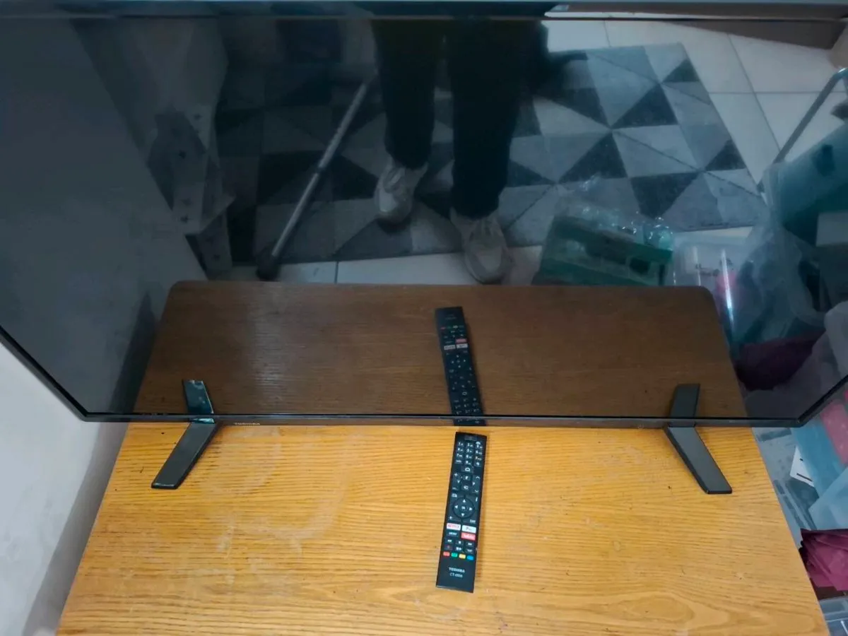 Toshiba Smart TV - Image 1