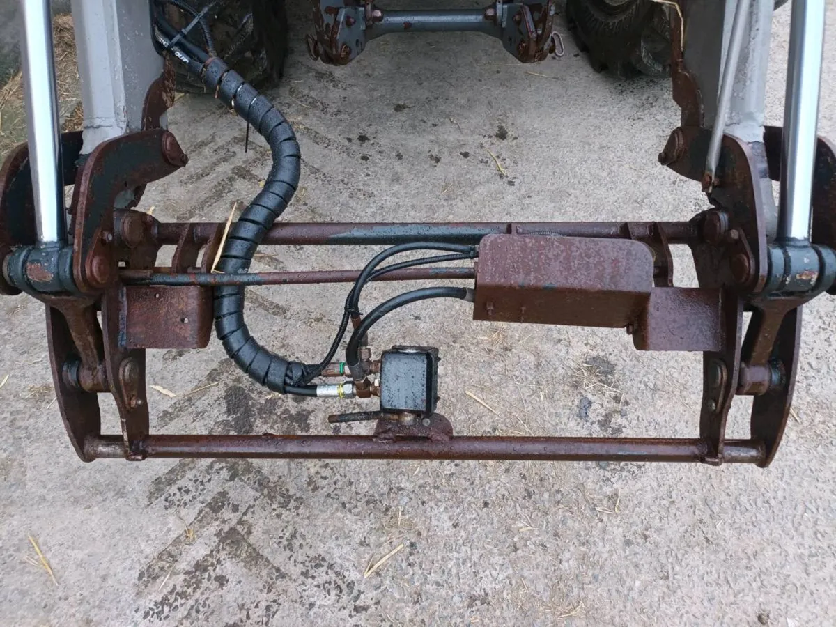 MX headstock + brackets - Image 4