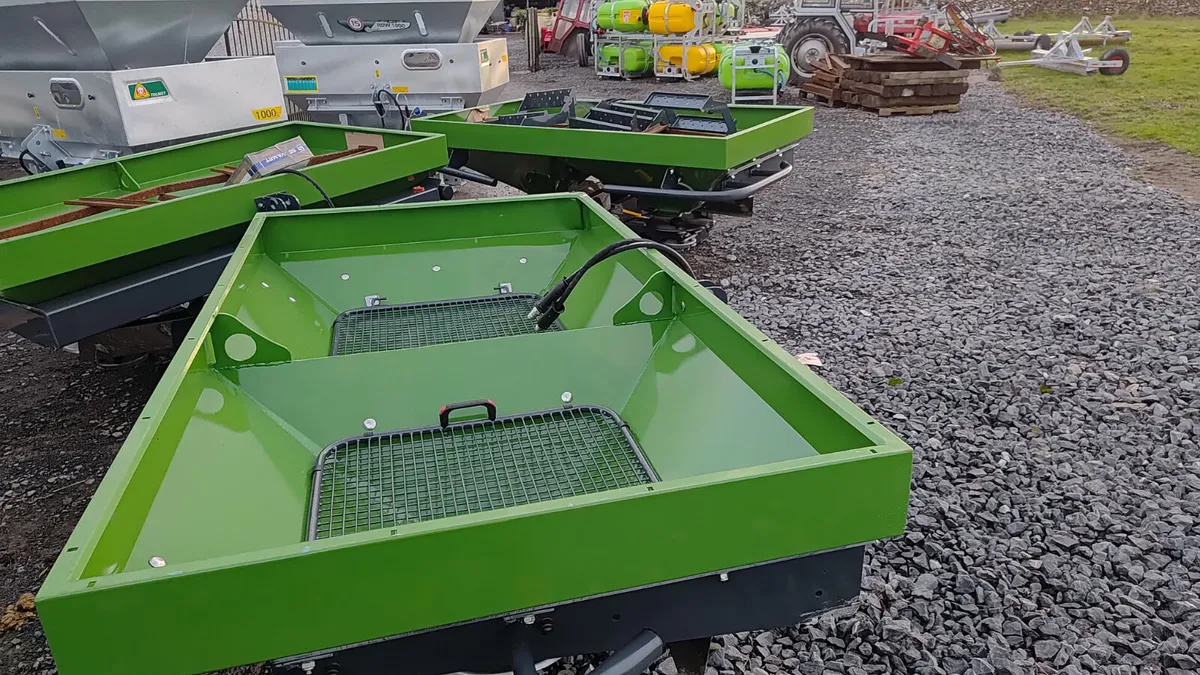 Fertiliser spreader Tolmet - Image 3