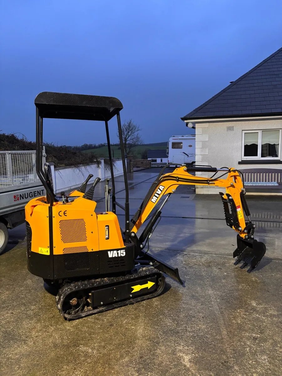 Mini digger - Image 3