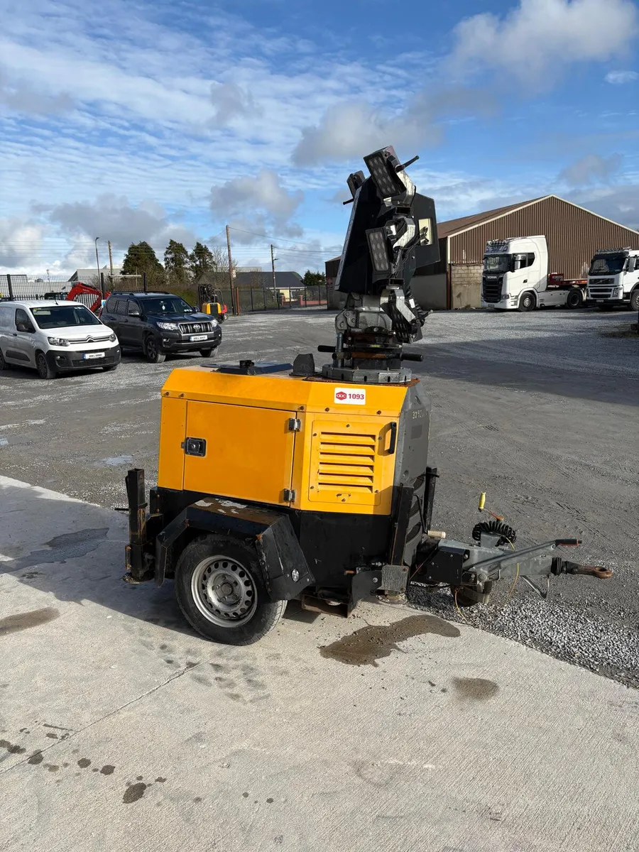 2016Trime Tower Light #1093 - Image 2