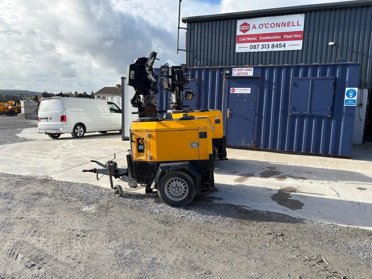 2016Trime Tower Light #1093 - Image 1