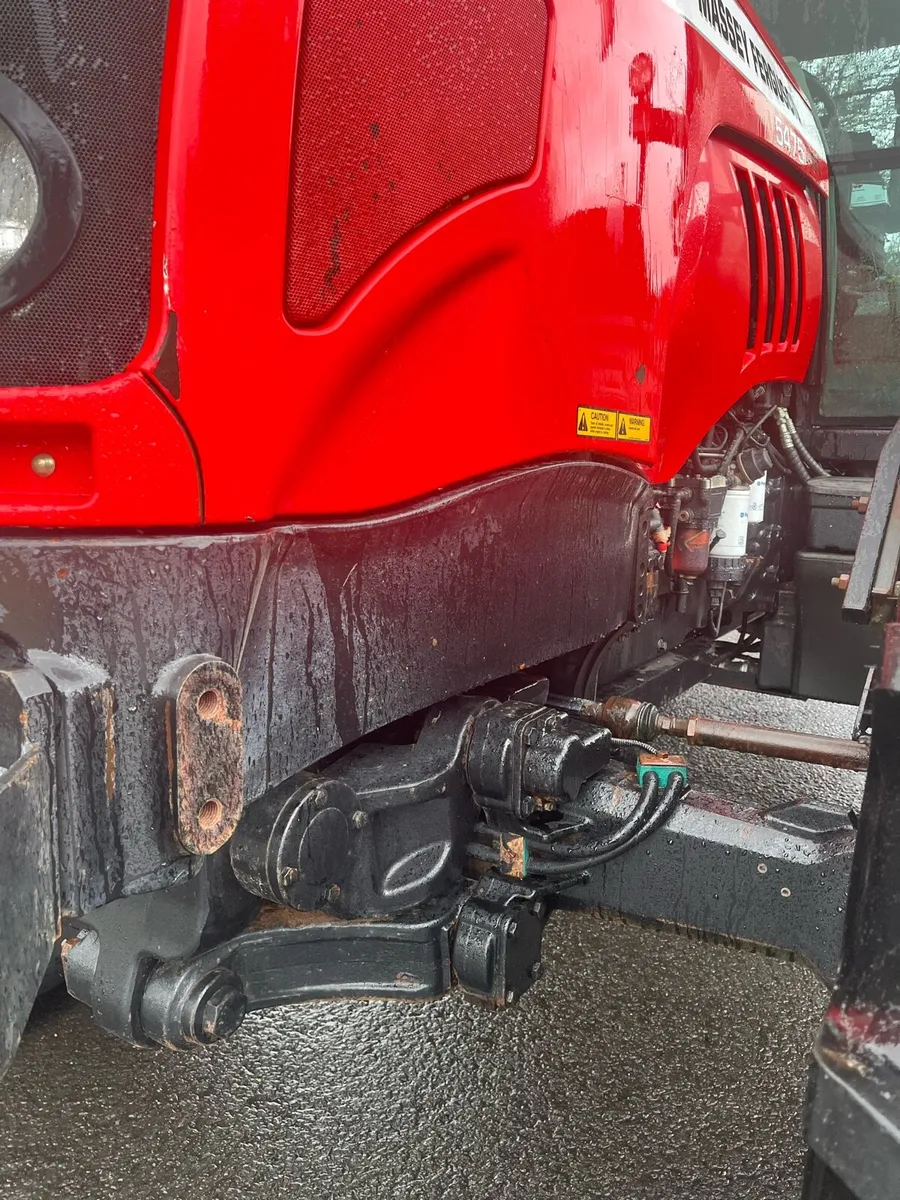2009 Massey 5475 - Image 3