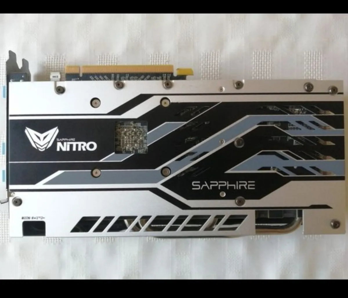 Sapphire radeon rx 570 nitro+ 4gb gddr5
Used