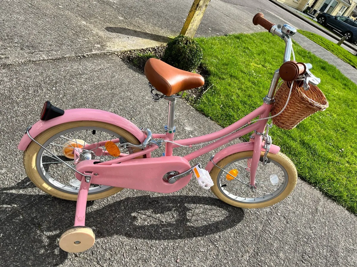 Bobbin Girls 16 inch bicycle - Image 1