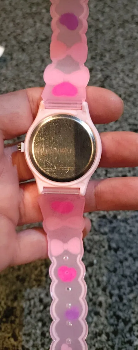 Hello Kitty Small Pink Girls Watch (new). - Image 4