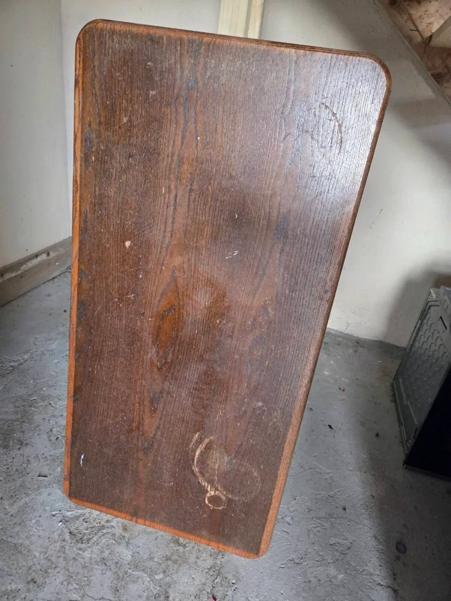 COFFEE TABLE - Image 1