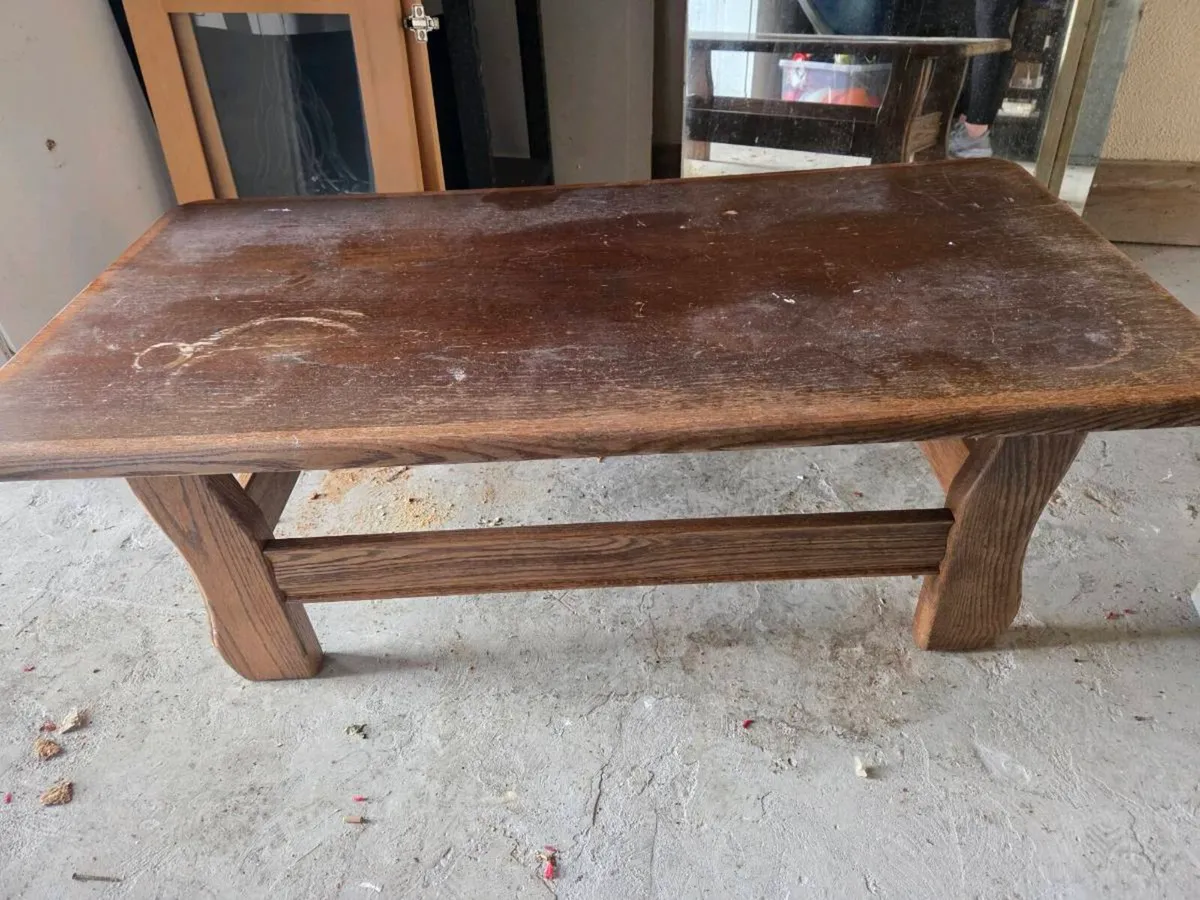 COFFEE TABLE - Image 2