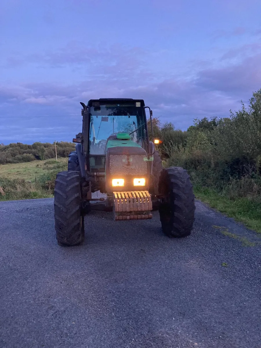 Valtra 6400 - Image 2