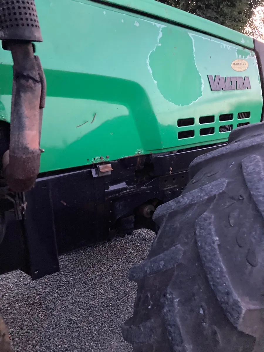 Valtra 6400 - Image 3