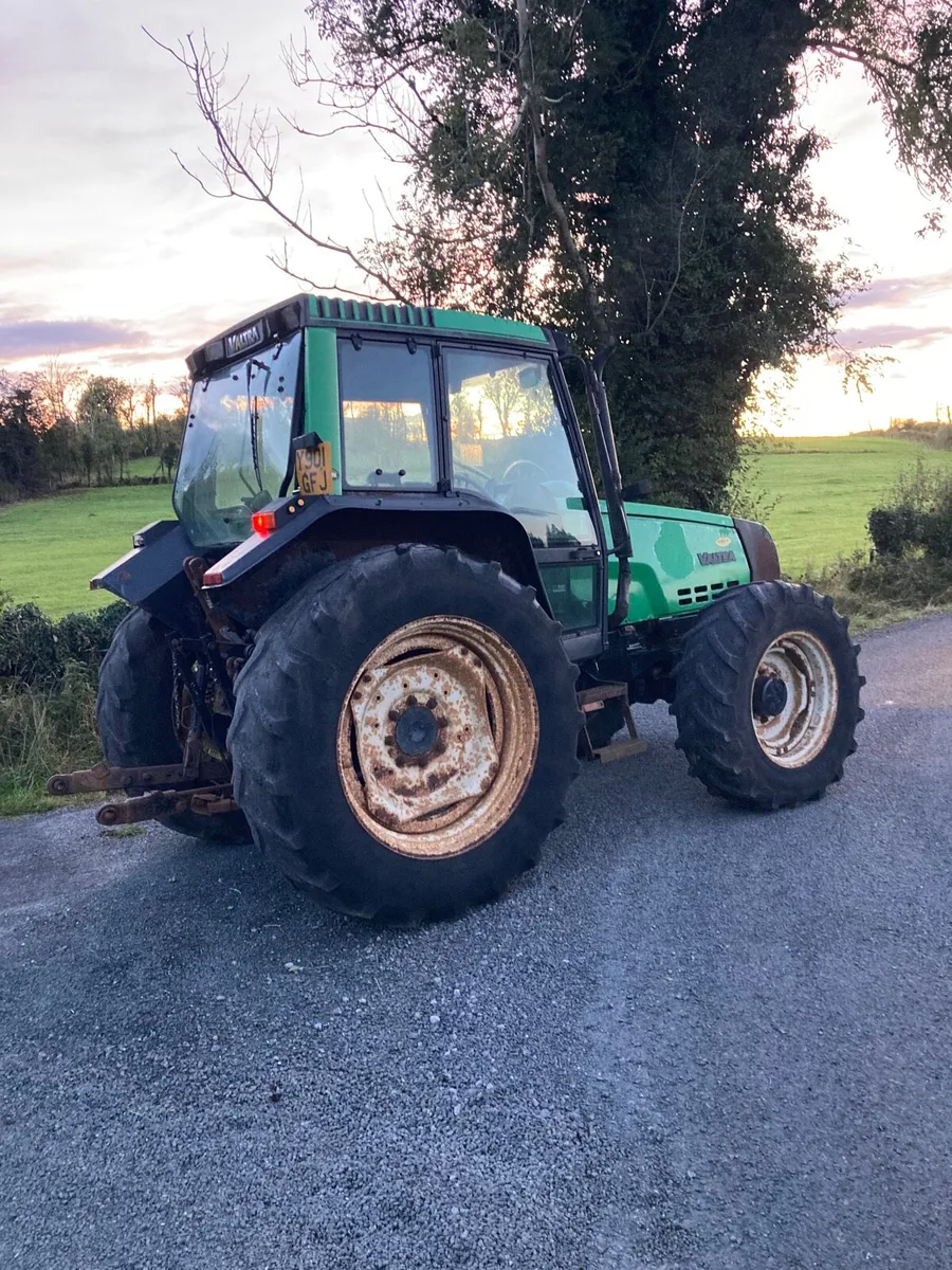 Valtra 6400 - Image 4