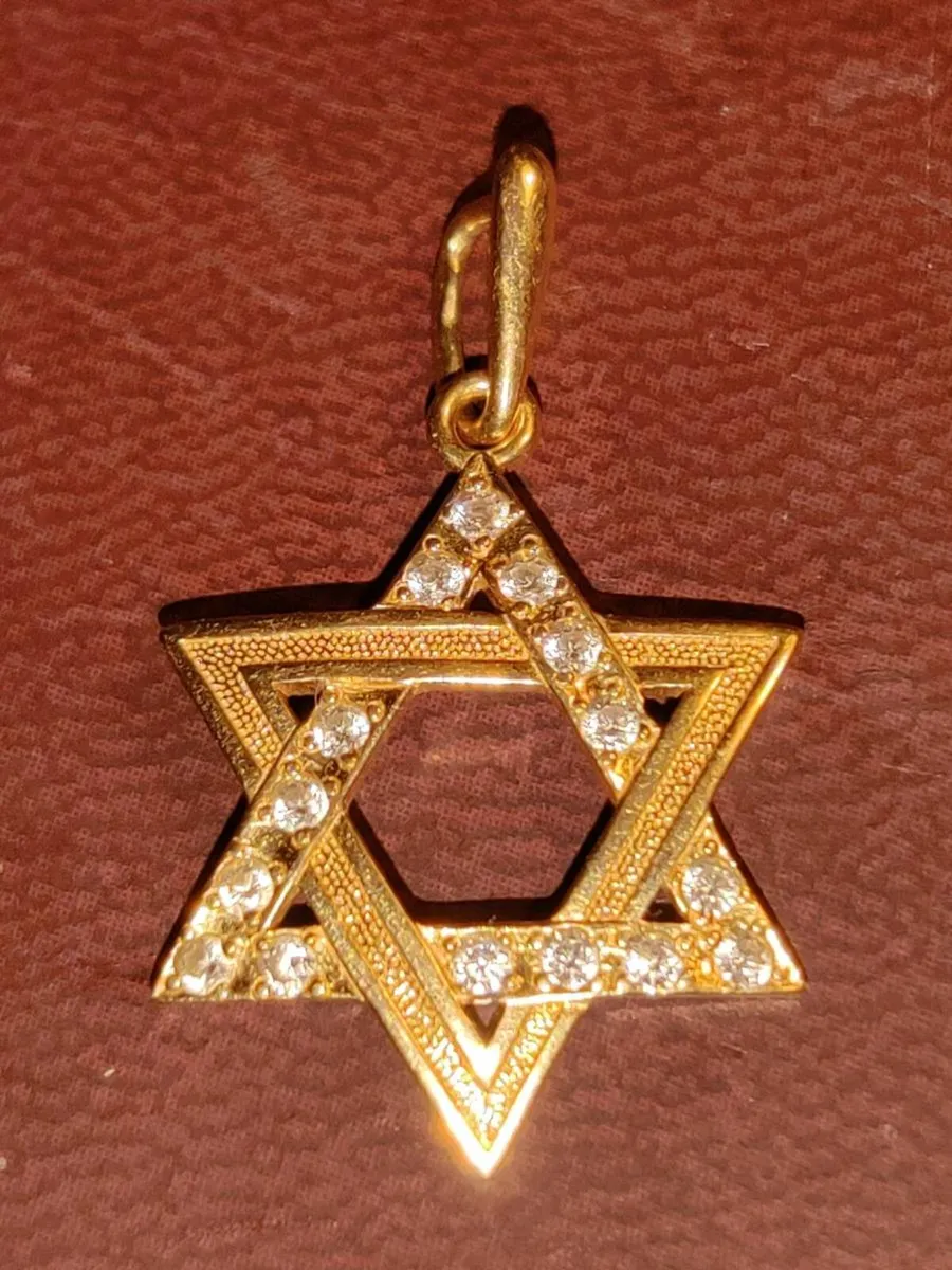 RARE, STAR OF DAVID, 9CT Gold Glitttery Pendant ! - Image 1