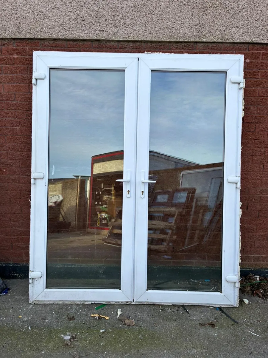 HIGH QUALITY PVC FRENCH DOUBLE DOORS LIKE NEW