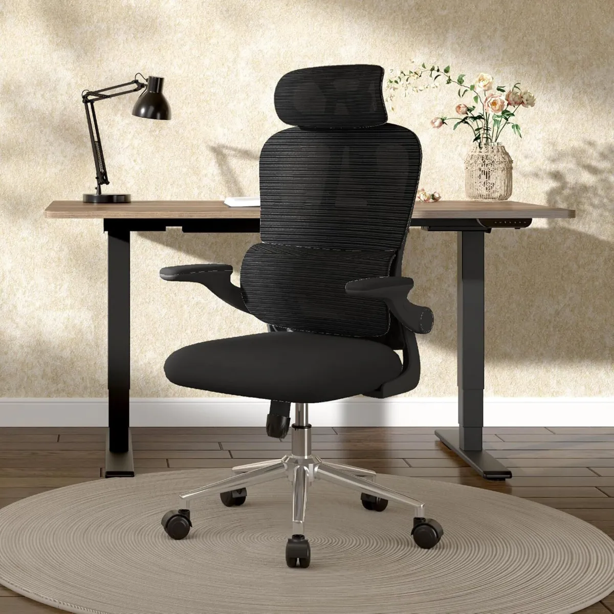 Ergonomic Office Chair with Syncro Tilt Adaptive - Image 1